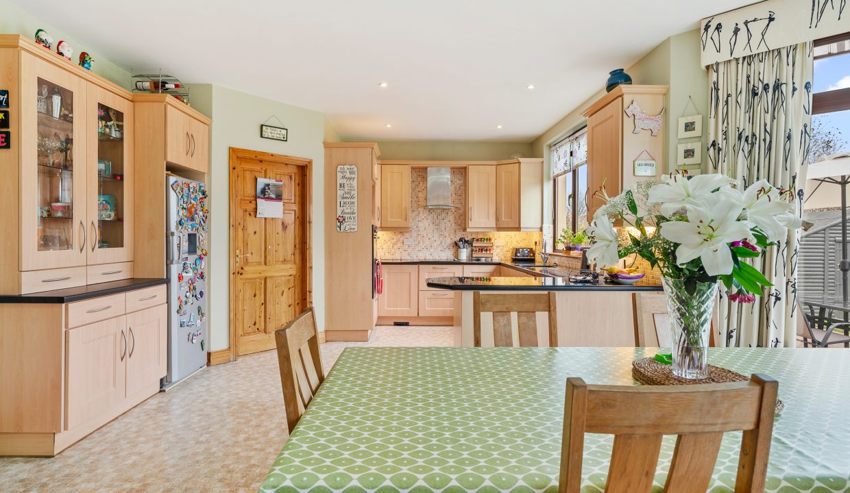 13 Heatherfield - interior-10