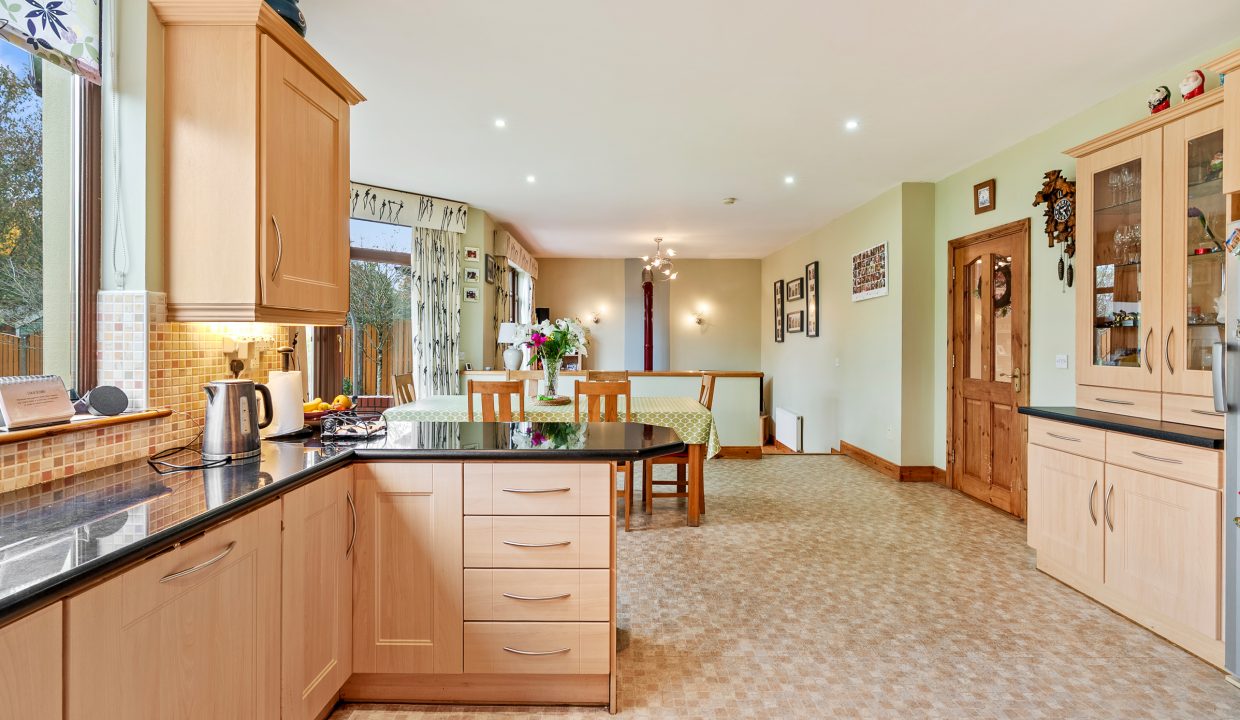 13 Heatherfield - interior-15