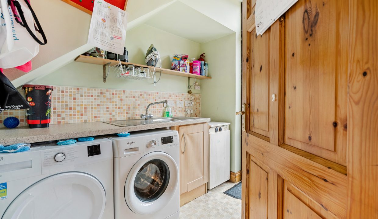 13 Heatherfield - interior-23