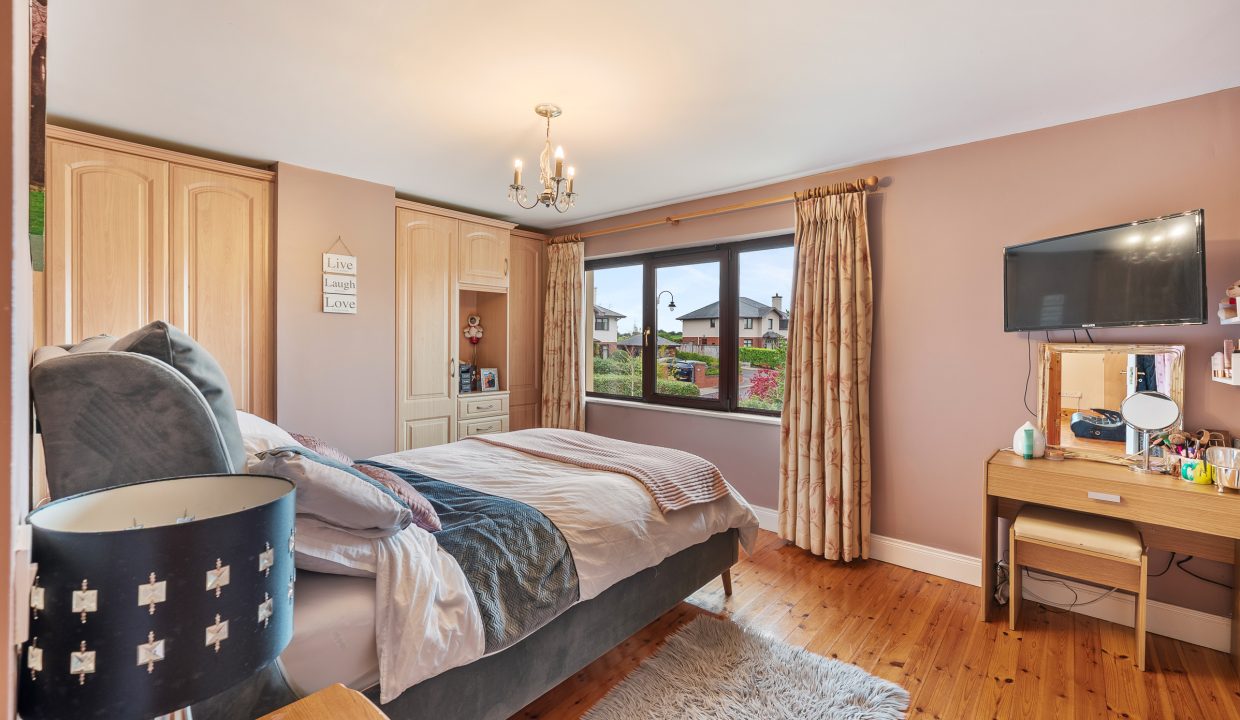 13 Heatherfield - interior-28