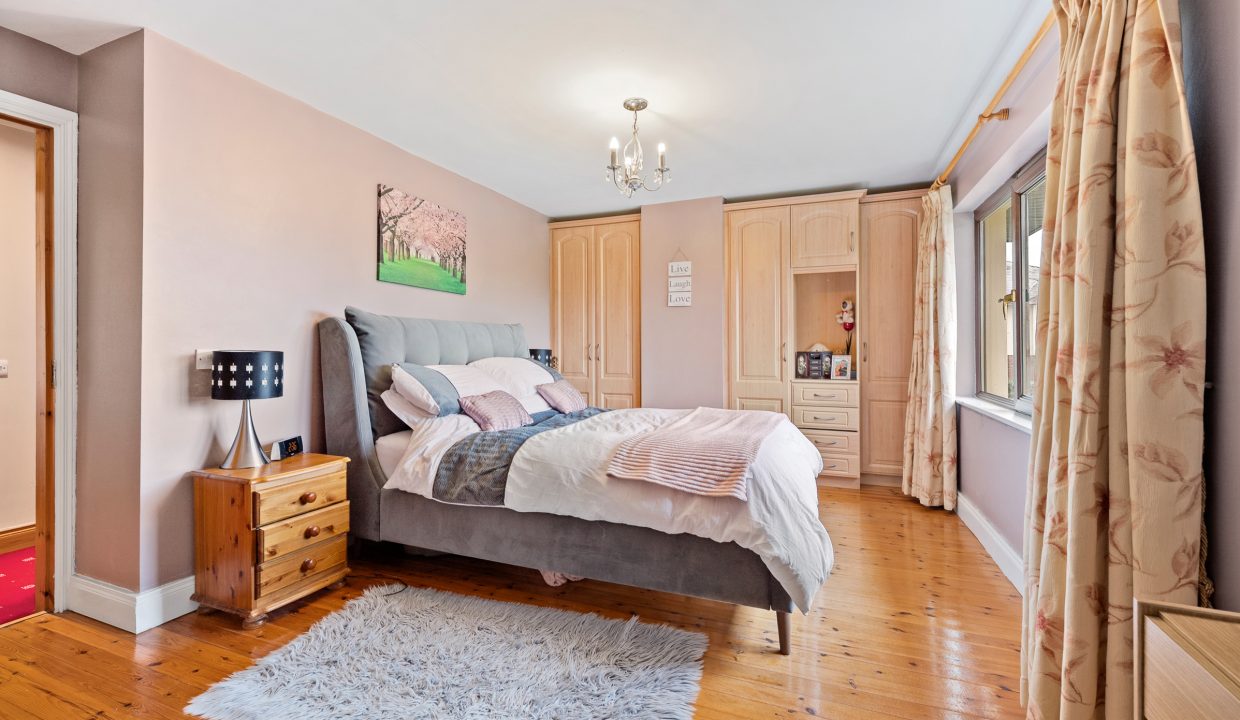 13 Heatherfield - interior-29
