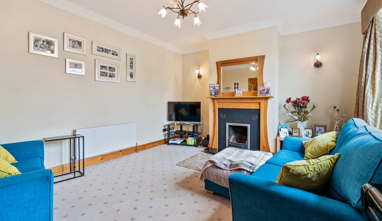 13 Heatherfield - interior-3