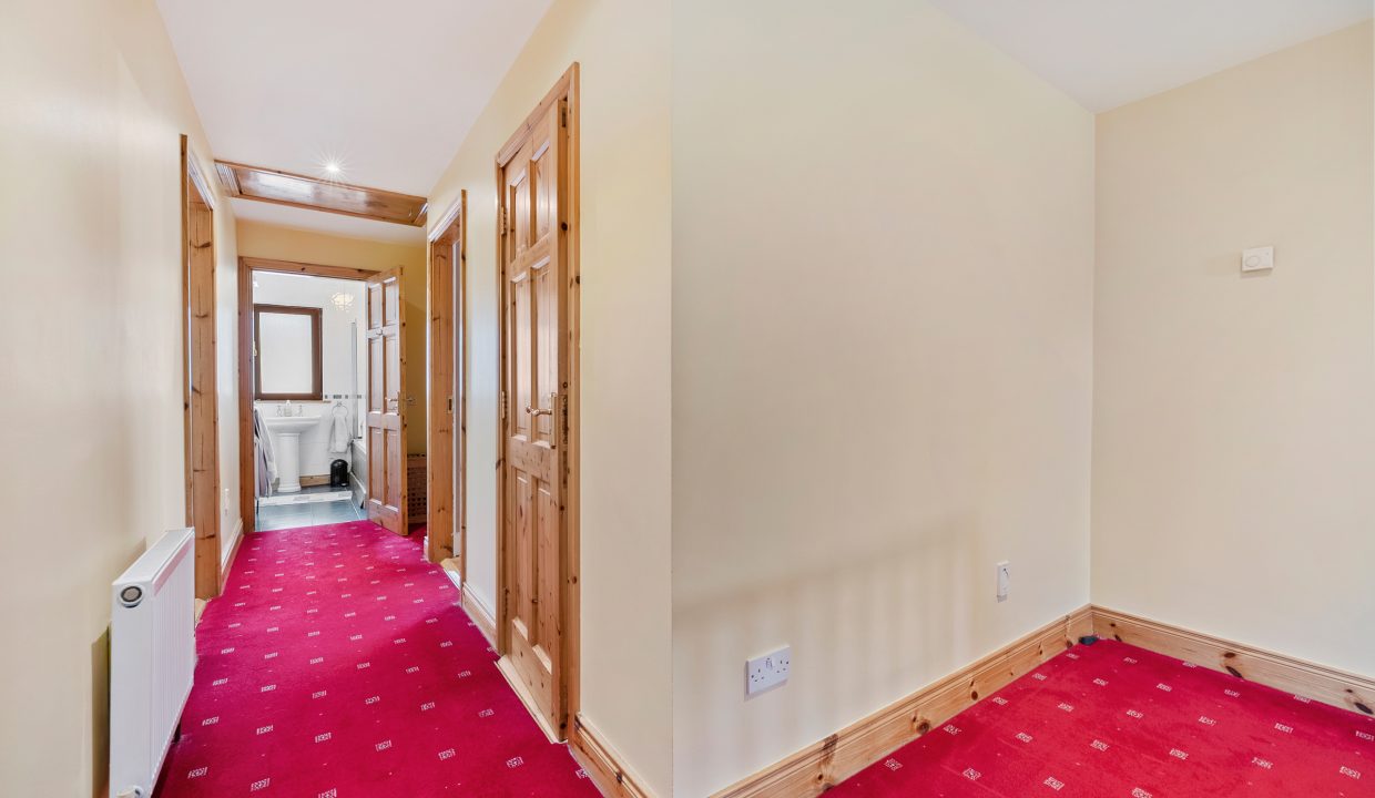 13 Heatherfield - interior-35