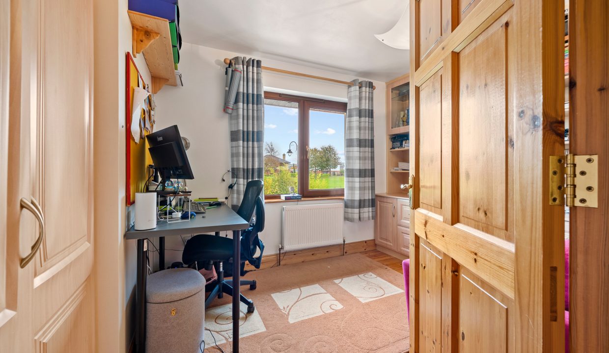 13 Heatherfield - interior-37
