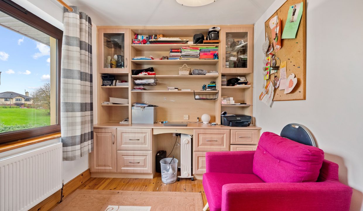 13 Heatherfield - interior-38