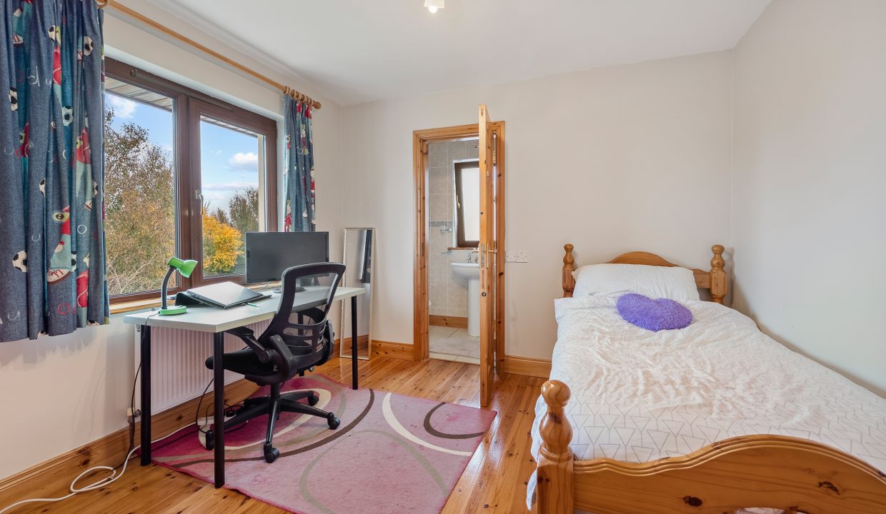13 Heatherfield - interior-39
