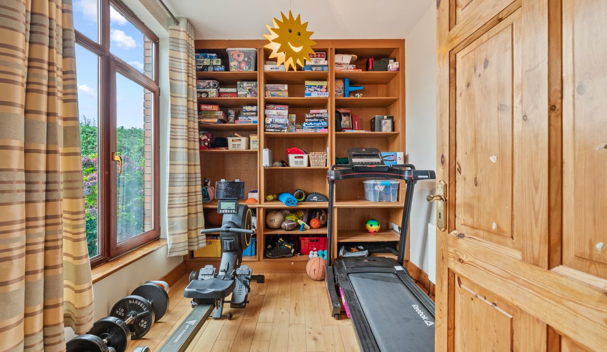 13 Heatherfield - interior-6