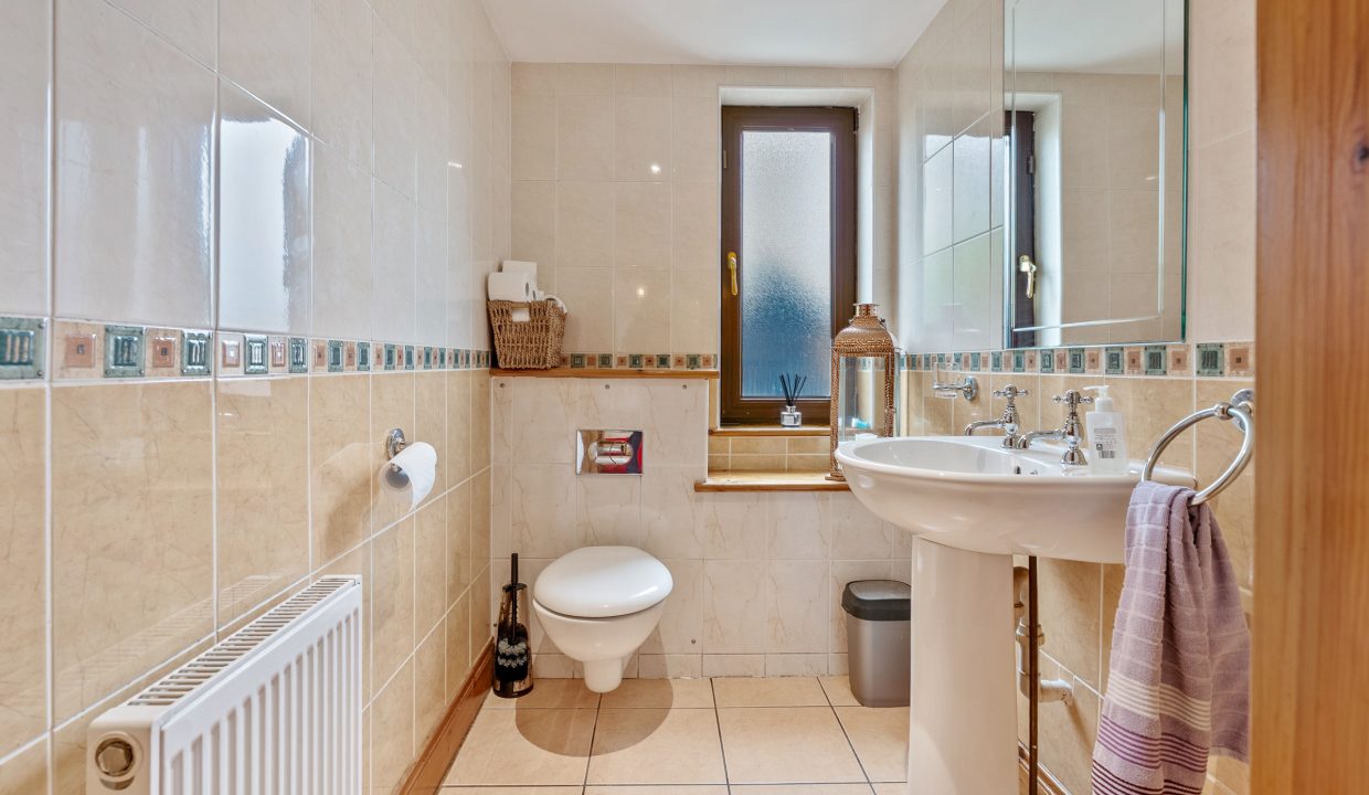 13 Heatherfield - interior-7