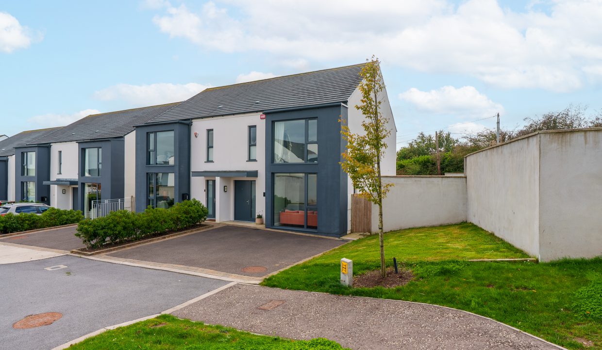 14 The Drive - exterior-5