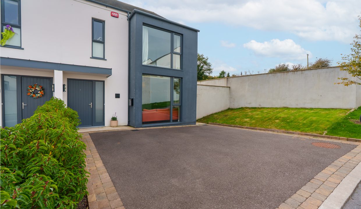 14 The Drive - exterior-6