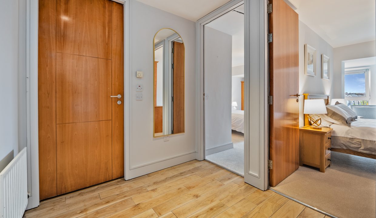 44 Trinity Court - interior -1