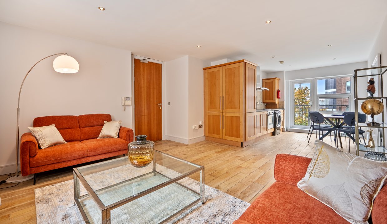 44 Trinity Court - interior -11