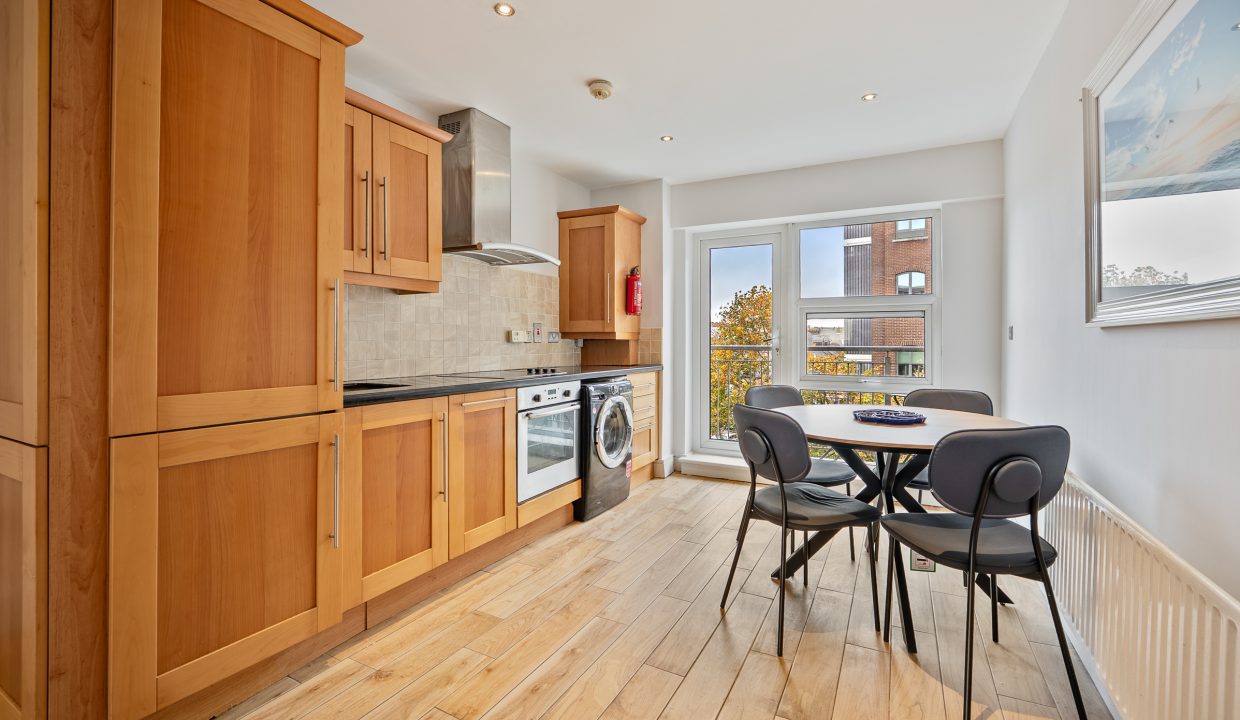 44 Trinity Court - interior -15