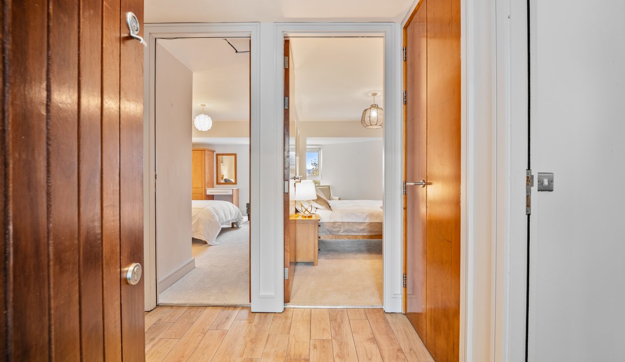 44 Trinity Court - interior -17