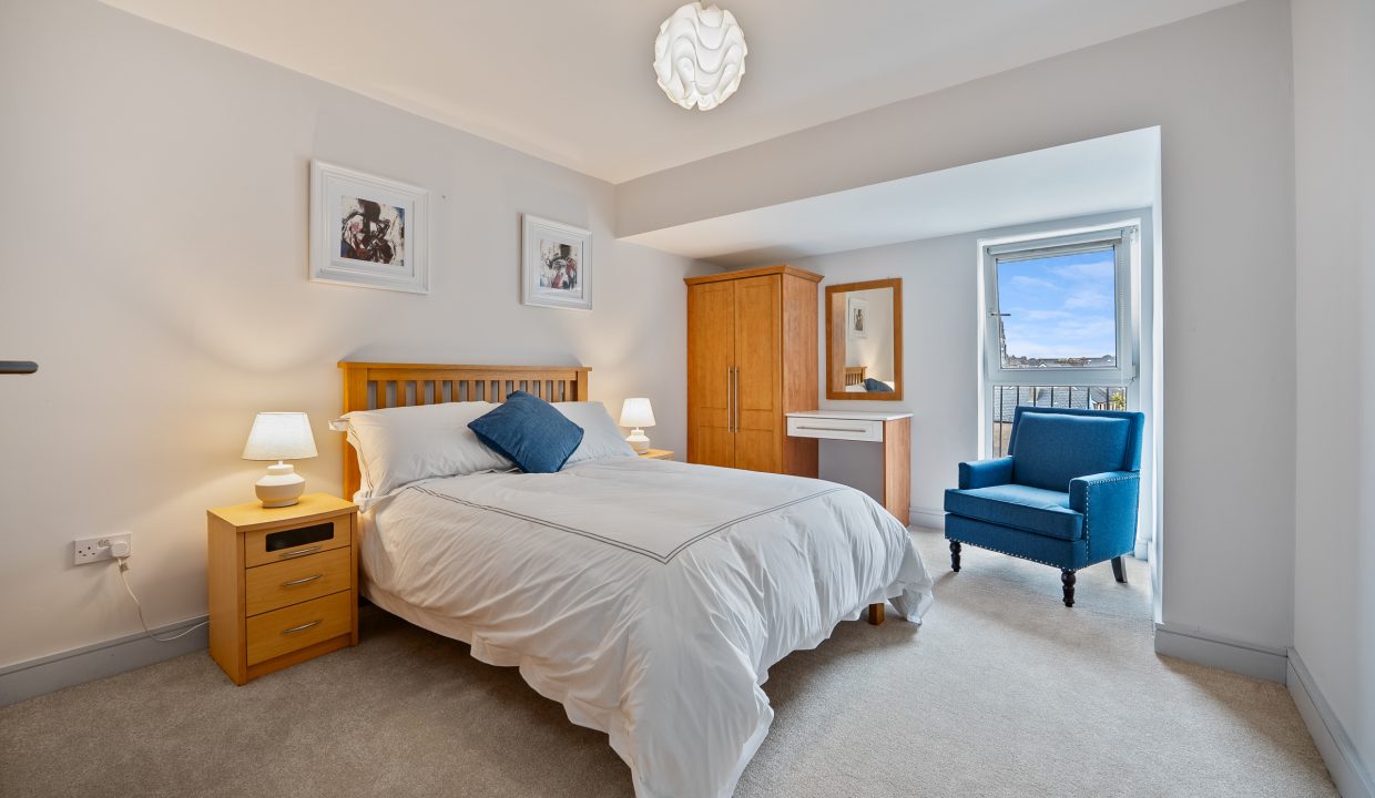 44 Trinity Court - interior -6