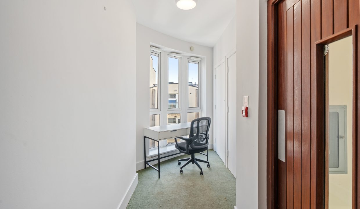 44 trinity court - interior-21
