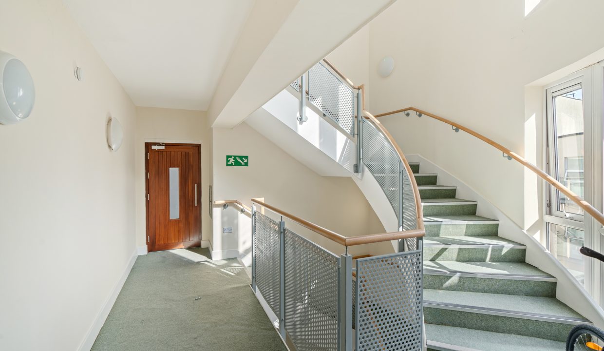 44 trinity court - interior-22