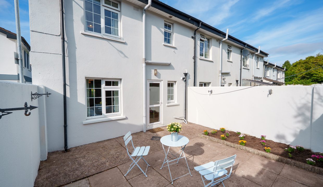 6 Elm Close - exterior-11
