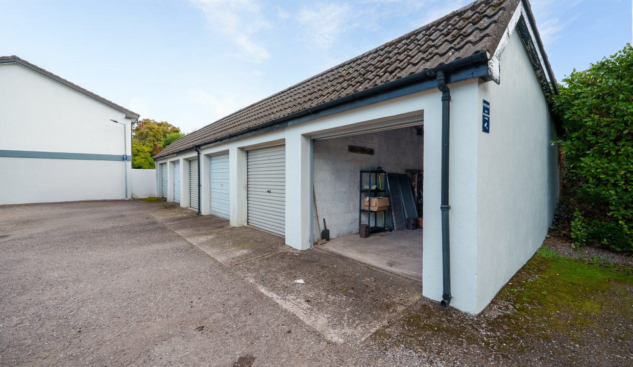 6 Elm Close - exterior-13
