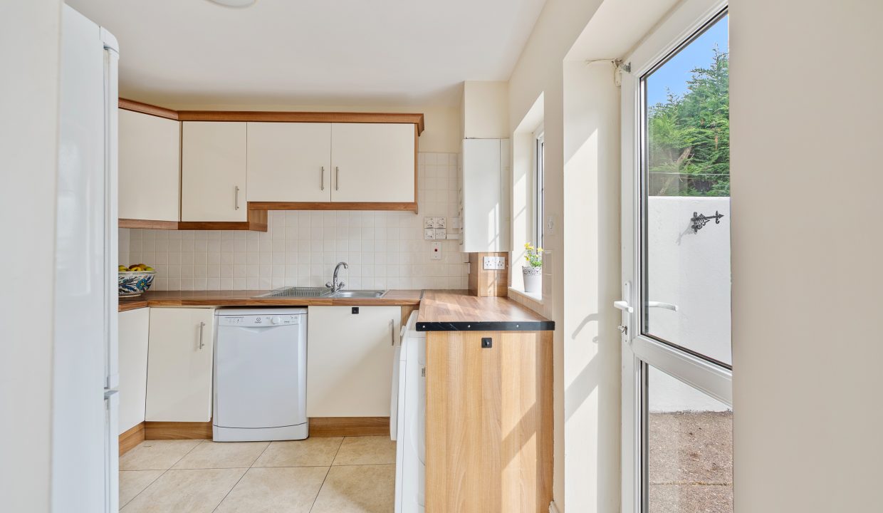 6 Elm Close - interior-10