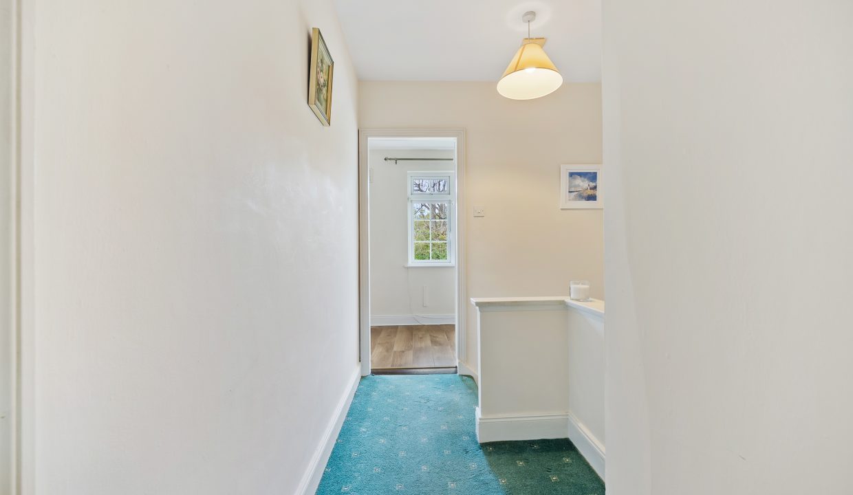 6 Elm Close - interior-16