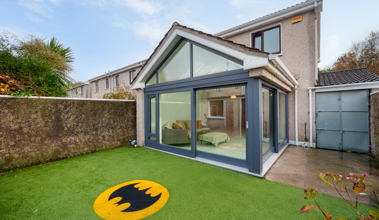 4 Tiffany Downs - exterior-2