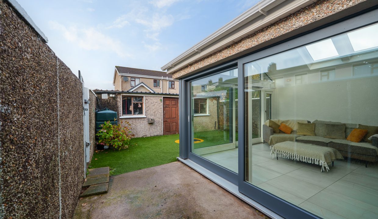 4 Tiffany Downs - exterior-4