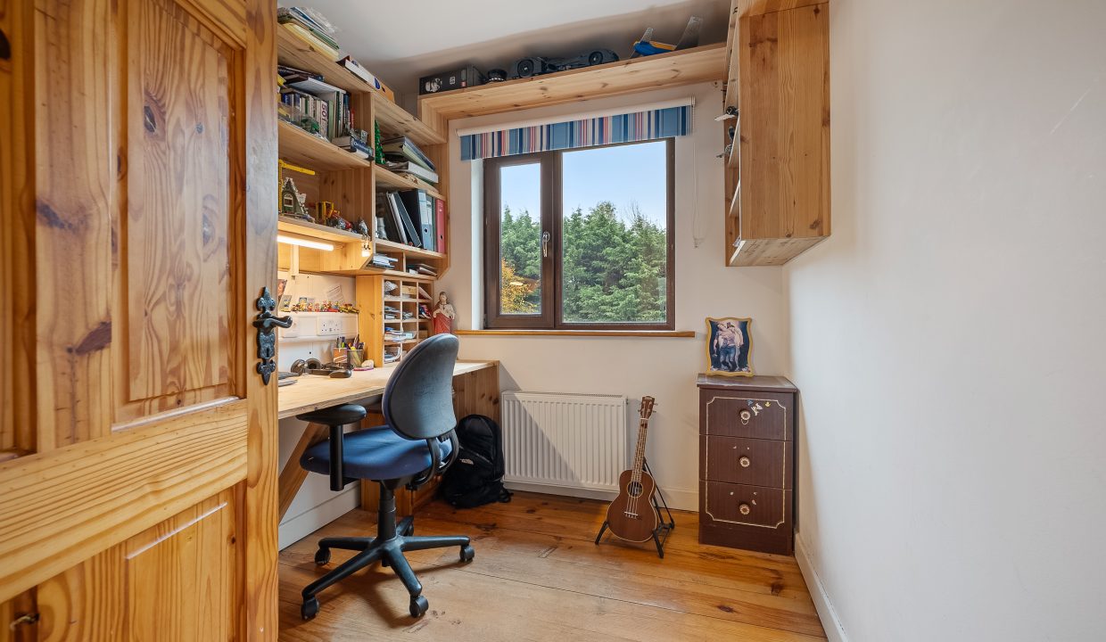 4 Tiffany Downs - interior-27