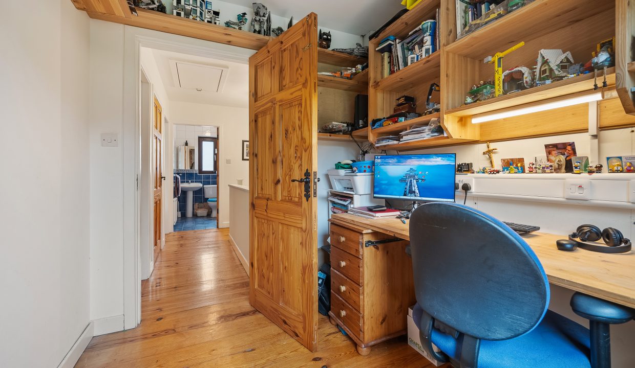 4 Tiffany Downs - interior-28