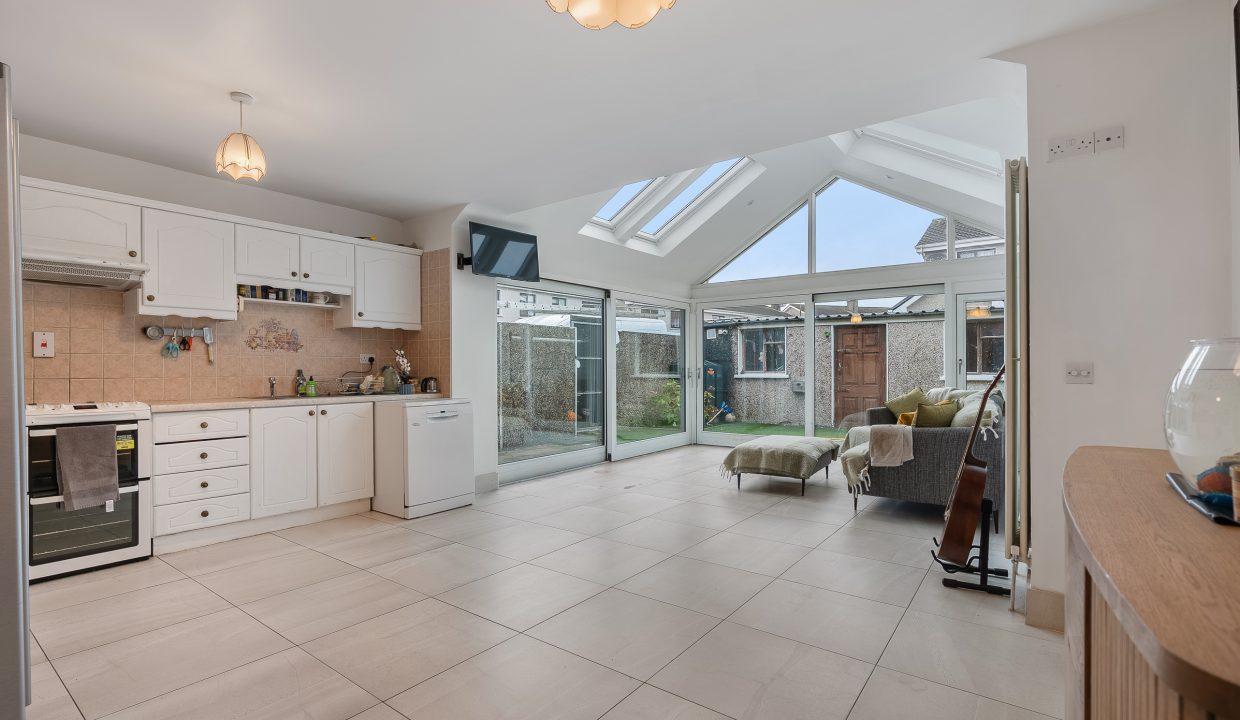 4 Tiffany Downs - interior-8