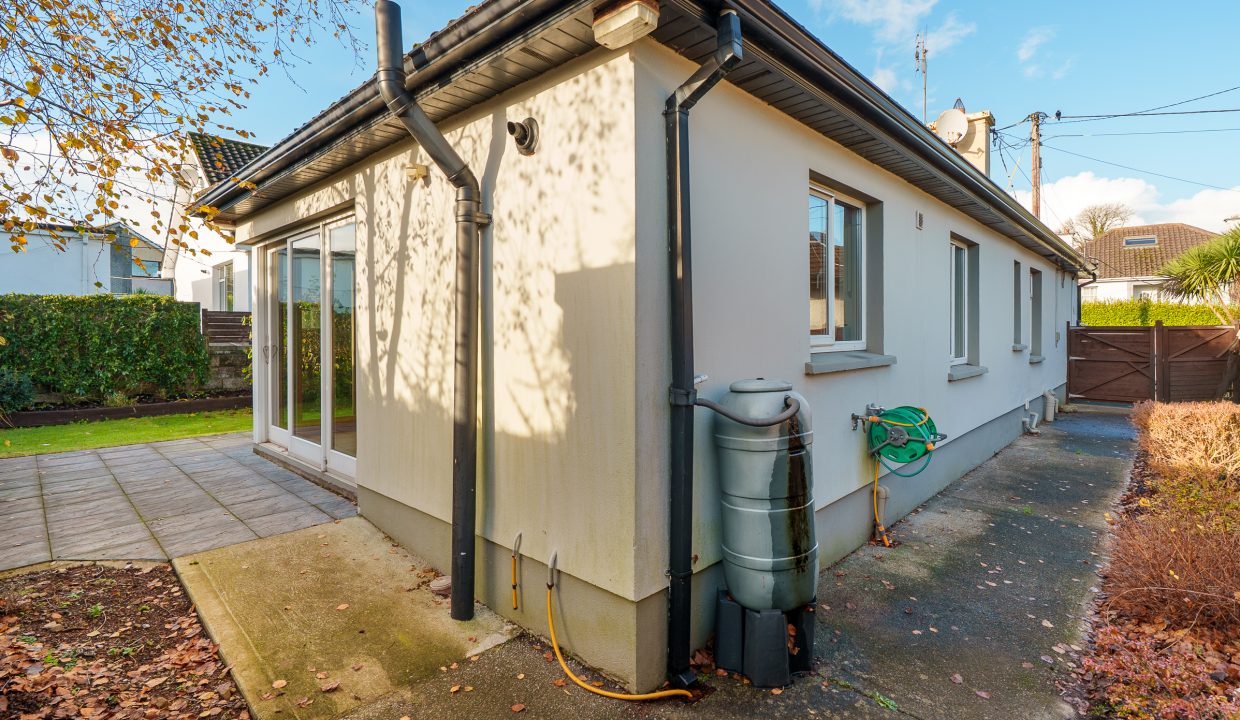 9 Byefield Park - exterior-15