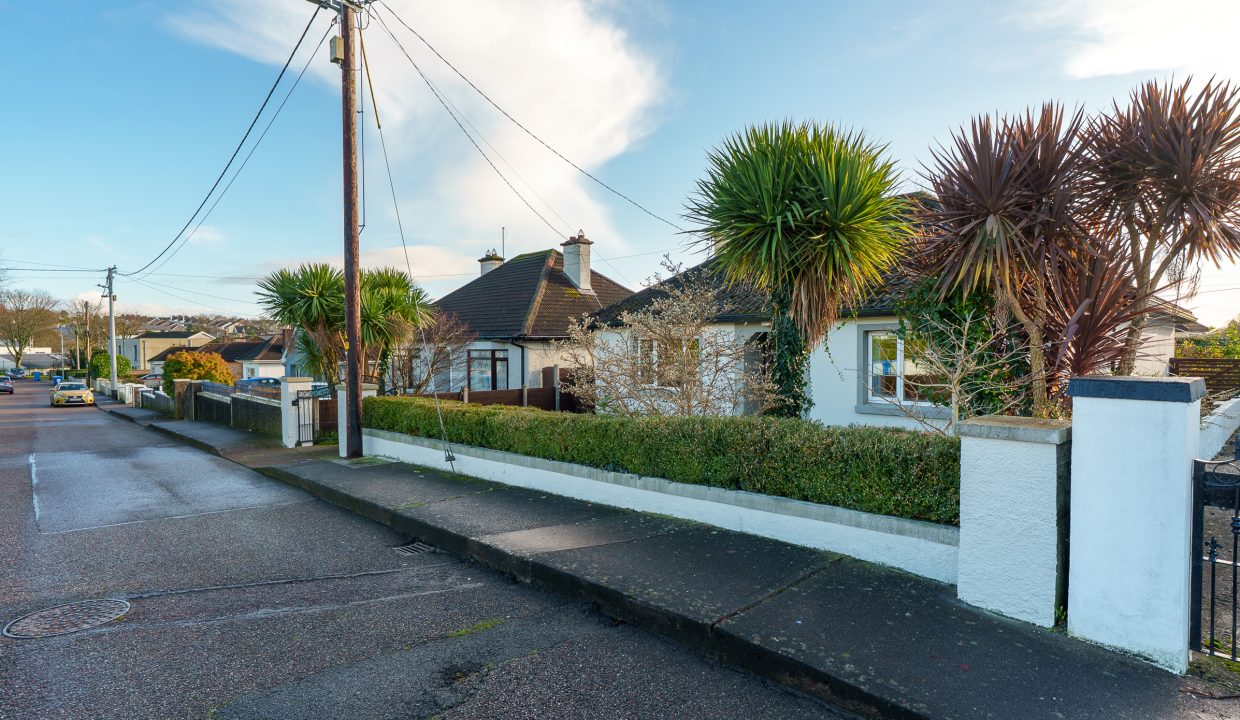 9 Byefield Park - exterior-6