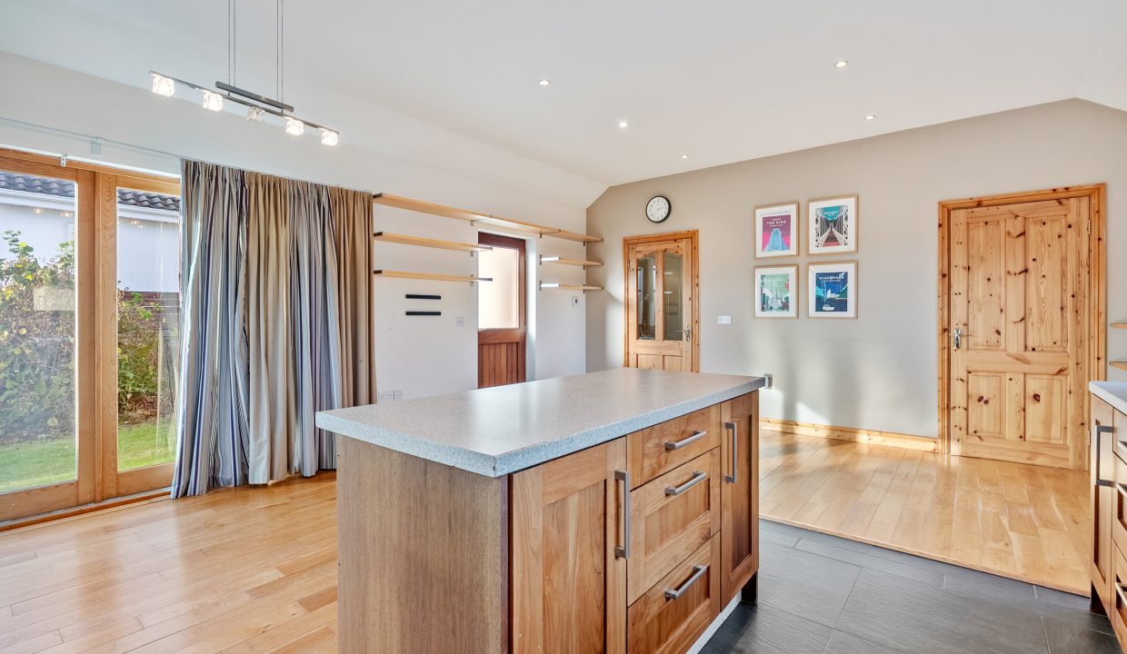 9 Byefield Park - interior-10