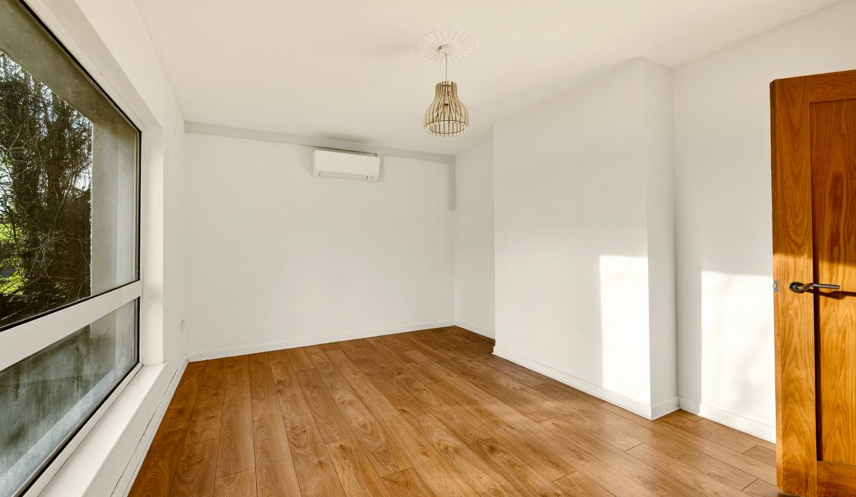 01.12 Whitethorn, Waterfall Road, Waterfall, Cork - ERA - H-Pix WEB 15