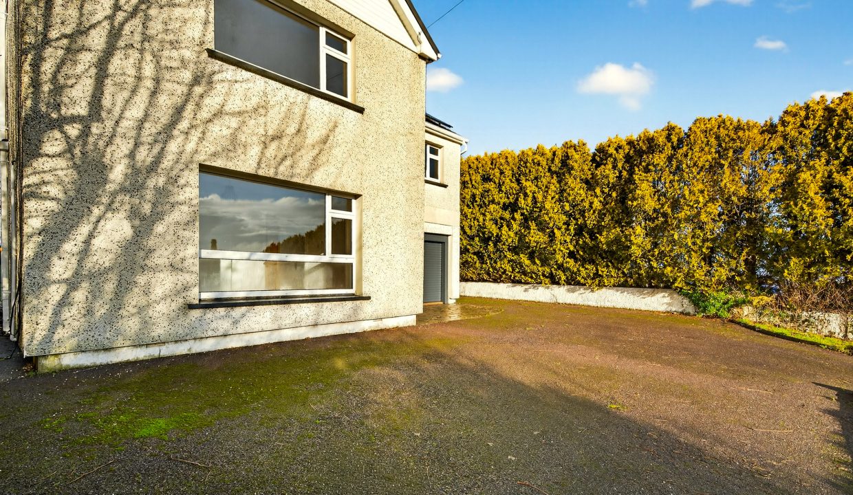 01.12 Whitethorn, Waterfall Road, Waterfall, Cork - ERA - H-Pix WEB 34