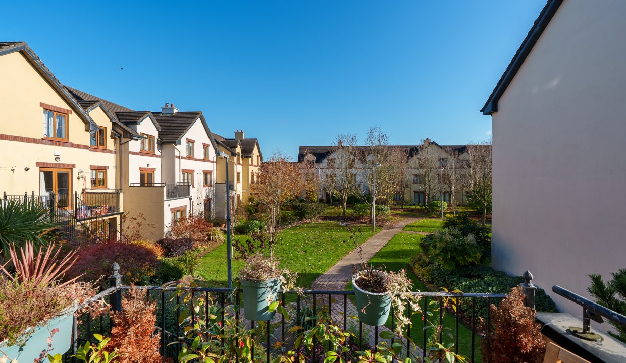 64 The Ave - exterior-3