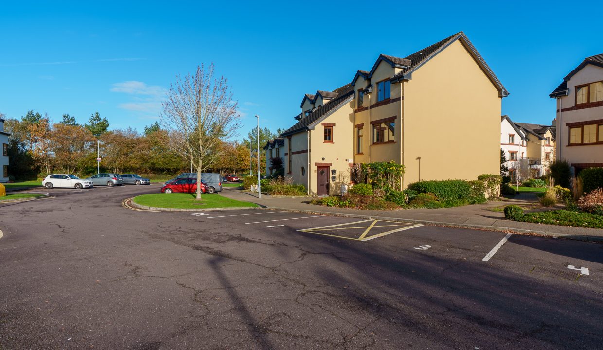 64 The Ave - exterior-9