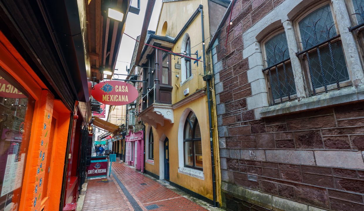 Veritas Building - exterior-2