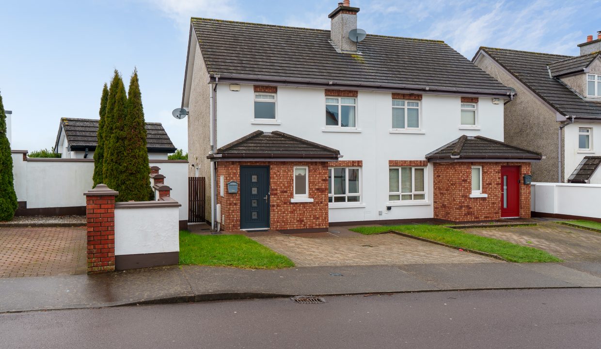 1 Farm Lane, Manor Farm - exterior-2