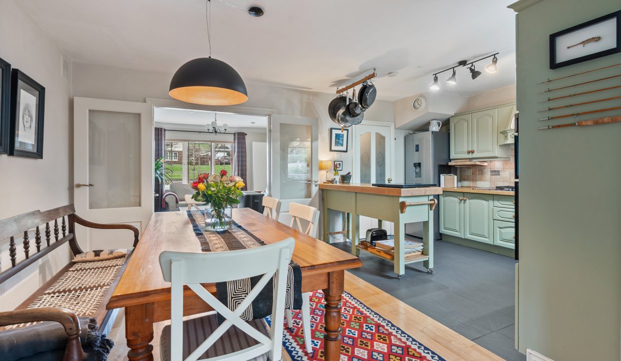 16 Avondale Court - interior-14