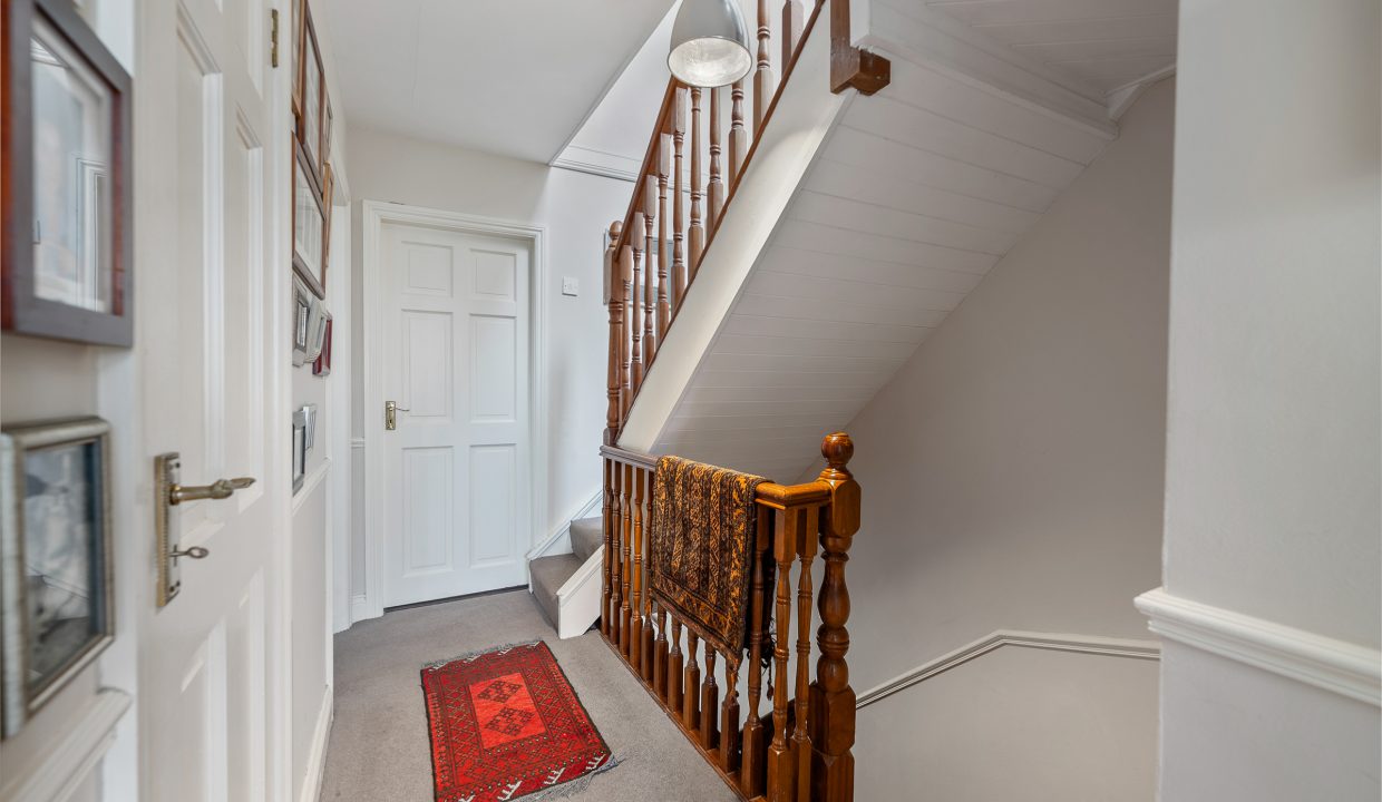 16 Avondale Court - interior-18