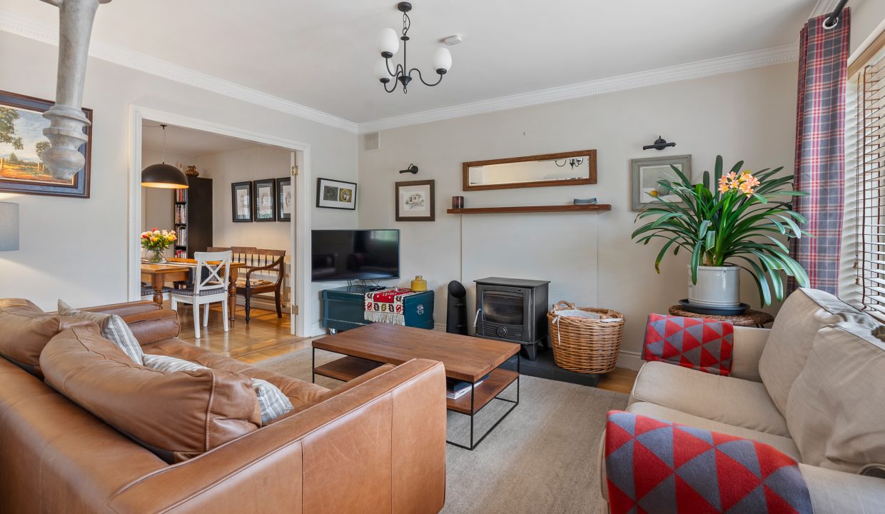 16 Avondale Court - interior-2