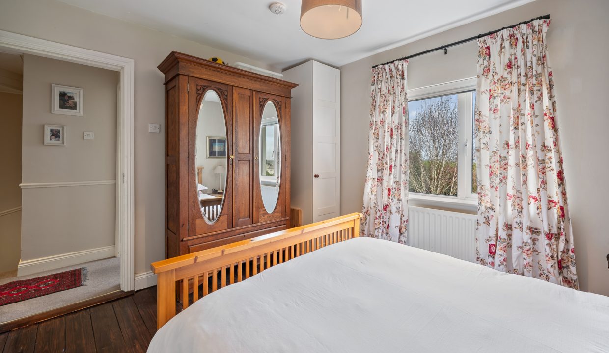 16 Avondale Court - interior-22