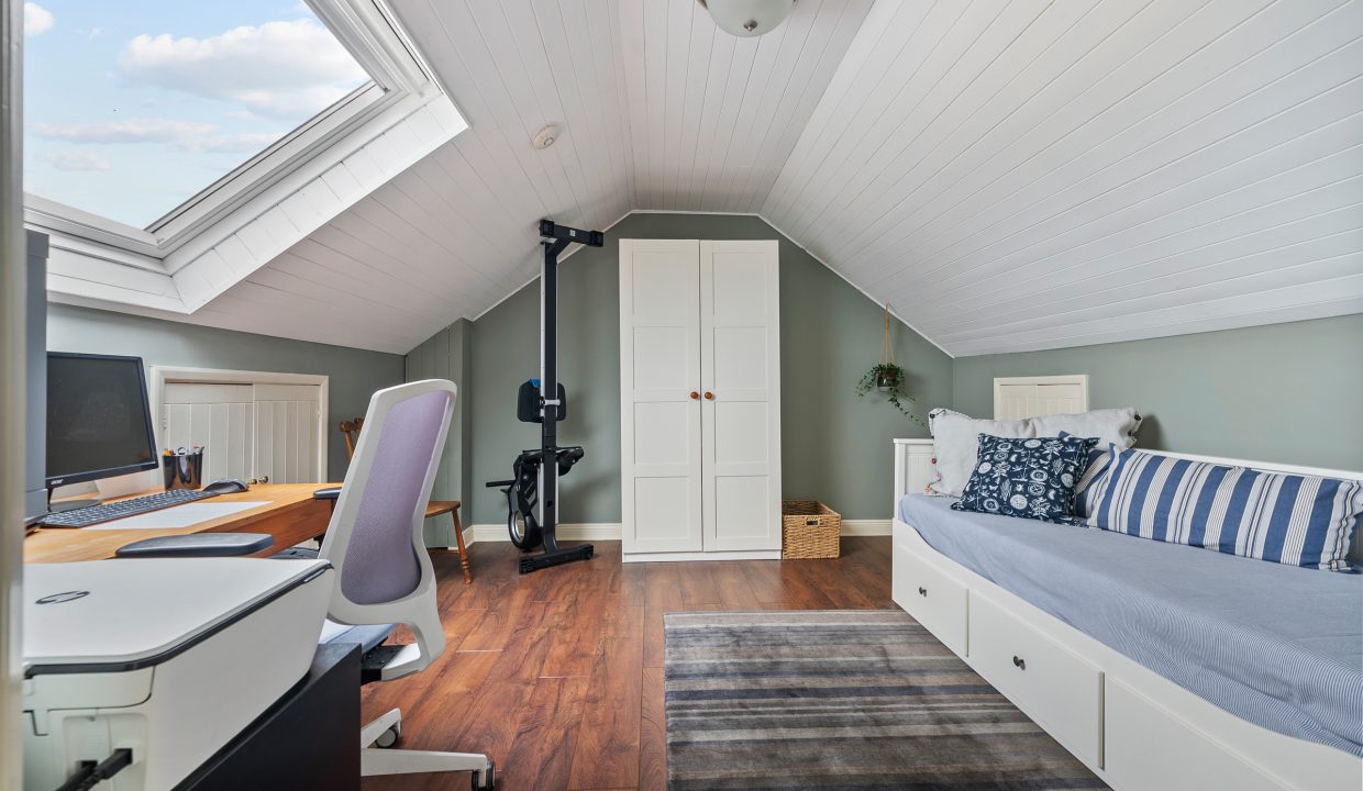 16 Avondale Court - interior-27