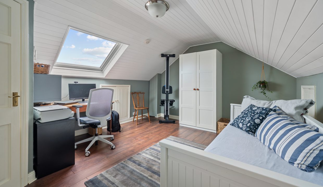 16 Avondale Court - interior-28