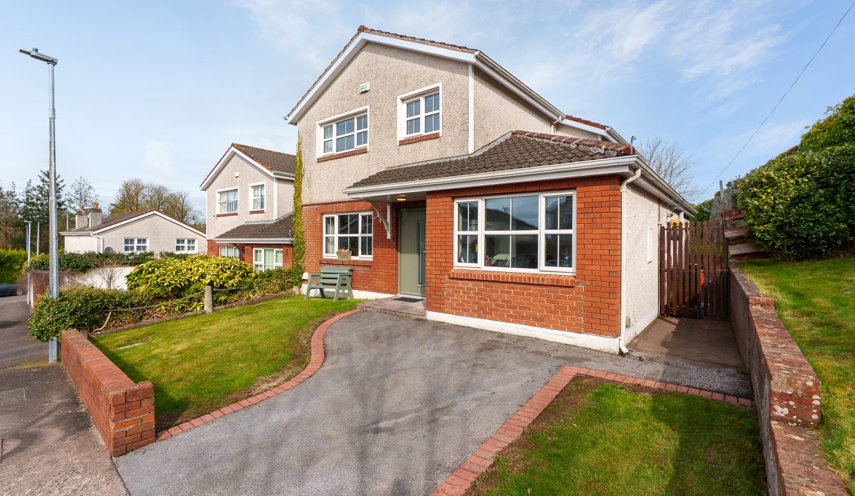 18 Chestnut Grove - exterior-1