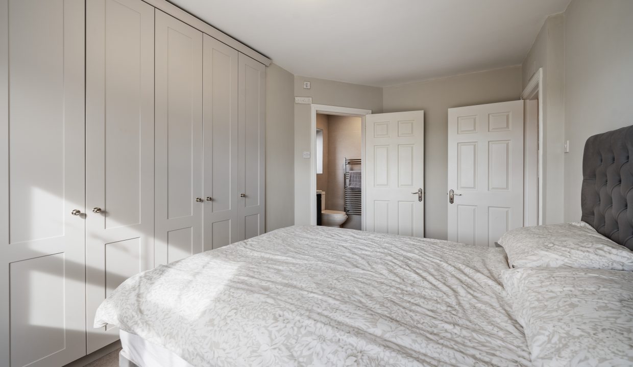 18 Chestnut Grove - interior-30