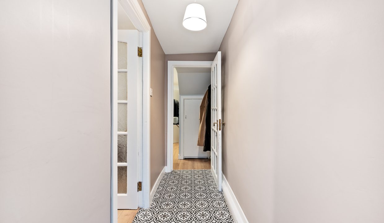 2 St Mary’s Avenue, Dillons Cross - interior-1