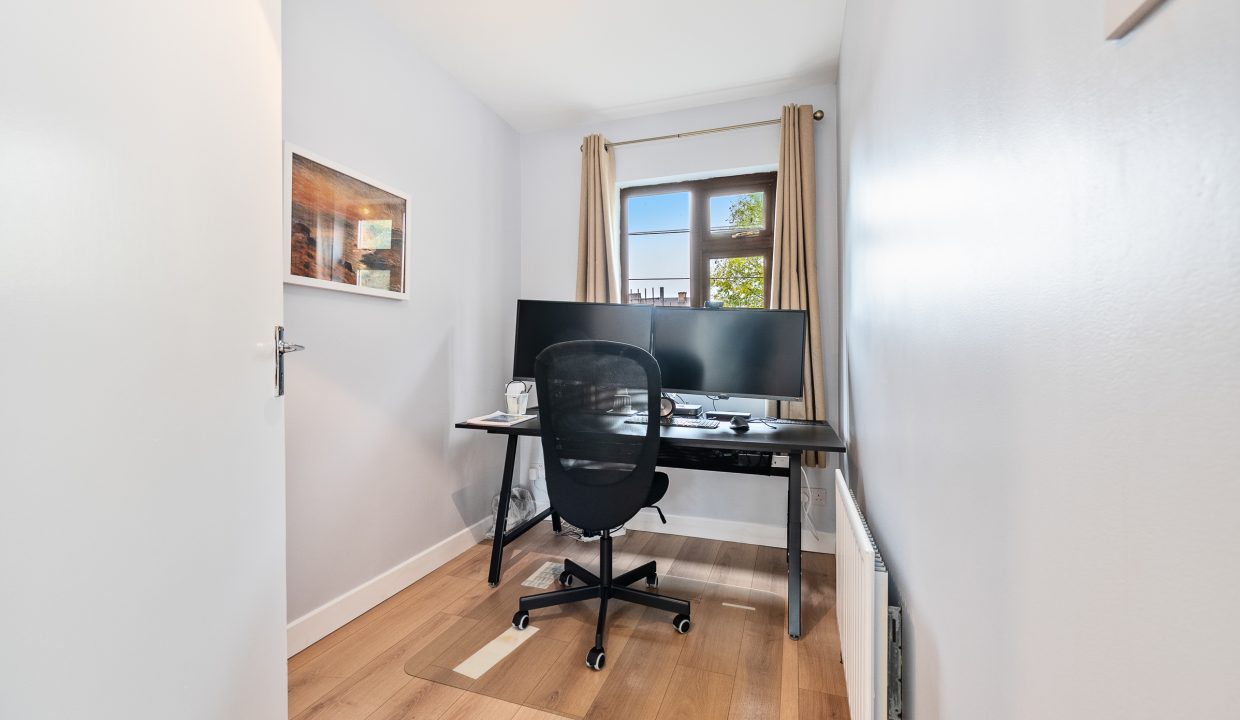 2 St Mary’s Avenue, Dillons Cross - interior-17