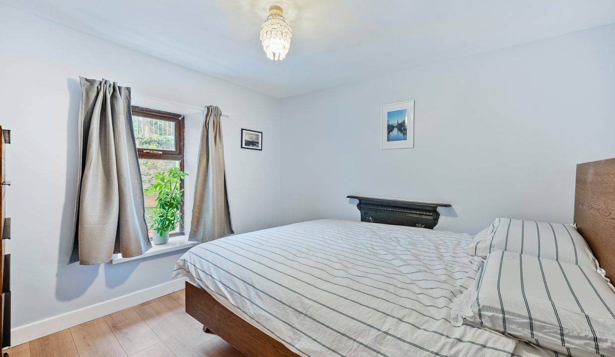 2 St Mary’s Avenue, Dillons Cross - interior-3